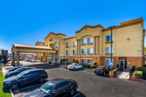 Отель Comfort Inn & Suites Sacramento – University Area  Сакраменто